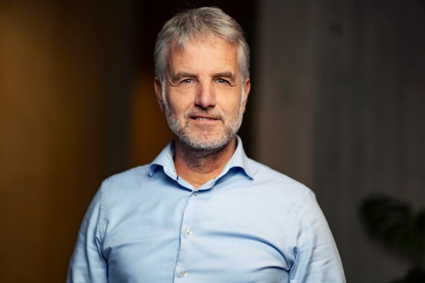 Foto van Bram, hij is lead software developer bij Jens